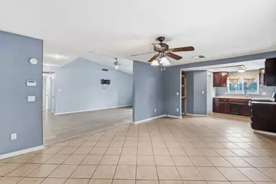 5850 E Ramona Ave, Fresno, CA 93727 - Photo 12