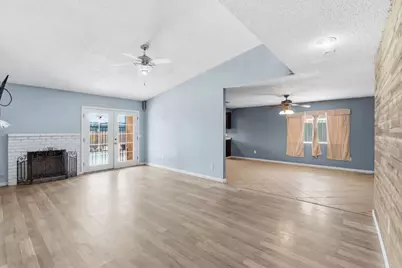 5850 E Ramona Ave, Fresno, CA 93727 - Photo 6