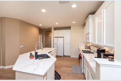 5020 Cleveland Bay Way, Elk Grove, CA 95757 - Photo 16