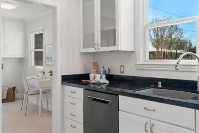 1105 Oak Ave, Redwood City, CA 94061 - Photo 14