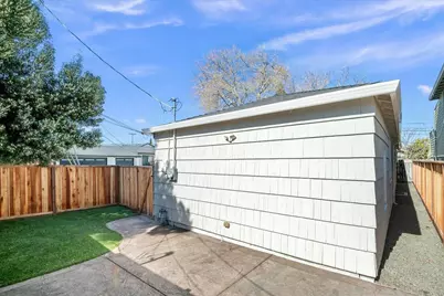 1105 Oak Ave, Redwood City, CA 94061 - Photo 24