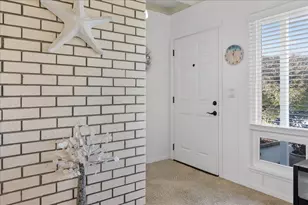 22 Melway Cir, Monterey, CA 93940 - Photo 8