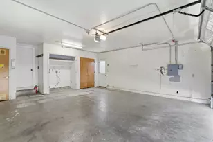 1392 Mantelli Dr, Gilroy, CA 95020 - Photo 22