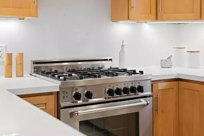 2044 Saint Francis Way, San Carlos, CA 94070 - Photo 10