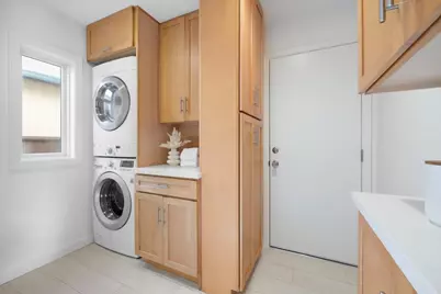 2044 Saint Francis Way, San Carlos, CA 94070 - Photo 16