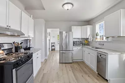 166 E Humboldt St, San Jose, CA 95112 - Photo 8