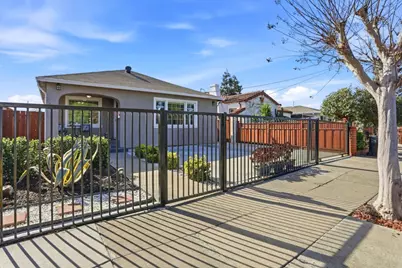 166 E Humboldt St, San Jose, CA 95112 - Photo 36