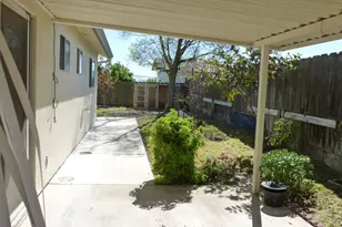460 SE Jeremy Ct, Oakdale, CA 95361 - Photo 24