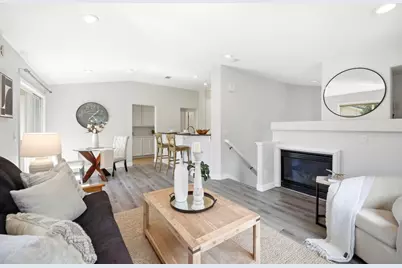 327 Oleander Dr, San Jose, CA 95123 - Photo 2