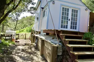 84 El Vanada Rd B, Redwood City, CA 94062 - Photo 1