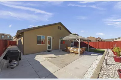 925 Klamath Way, Hollister, CA 95023 - Photo 28