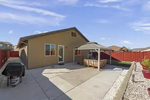 925 Klamath Way, Hollister, CA 95023 - Photo 28