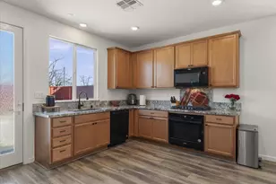 925 Klamath Way, Hollister, CA 95023 - Photo 10