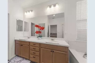 925 Klamath Way, Hollister, CA 95023 - Photo 16