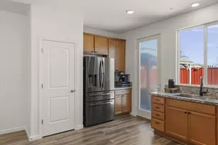 925 Klamath Way, Hollister, CA 95023 - Photo 12