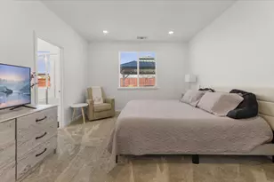 925 Klamath Way, Hollister, CA 95023 - Photo 14