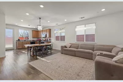 925 Klamath Way, Hollister, CA 95023 - Photo 6