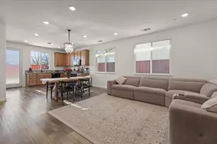 925 Klamath Way, Hollister, CA 95023 - Photo 6