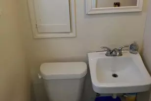 321 Hawthorne St, Salinas, CA 93901 - Photo 8