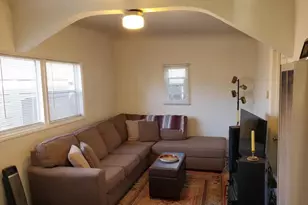 321 Hawthorne St, Salinas, CA 93901 - Photo 2