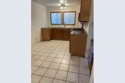 617 N 14th St, San Jose, CA 95112 - Photo 2