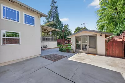 136 Loma Alta Ave, Los Gatos, CA 95030 - Photo 46