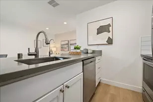 295 Stonegate Cir, San Jose, CA 95110 - Photo 4