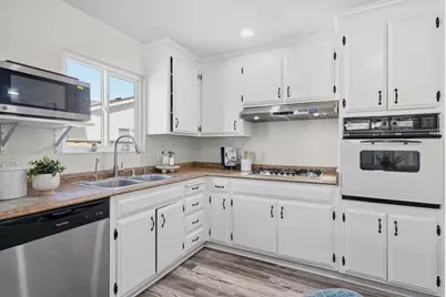 5083 Trenary Way, San Jose, CA 95118 - Photo 8