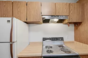 139 Piccadilly Pl H, San Bruno, CA 94066 - Photo 12