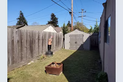 321 Hawthorne St, Salinas, CA 93901 - Photo 20