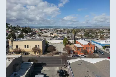 220 4th St, Hollister, CA 95023 - Photo 6