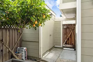 2064 Rialto Ct, Mountain View, CA 94043 - Photo 24