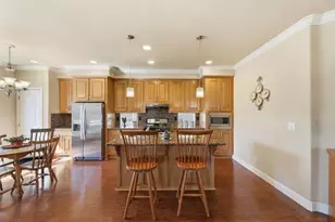 393 Chateau La Salle Dr 393, San Jose, CA 95111 - Photo 8