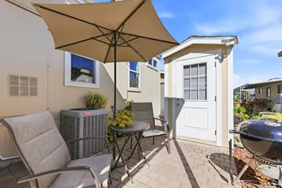 393 Chateau La Salle Dr 393, San Jose, CA 95111 - Photo 18