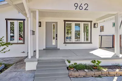 962 S 10th St, San Jose, CA 95112 - Photo 2