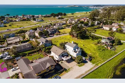 350 6th Ave, Half Moon Bay, CA 94019 - Photo 2