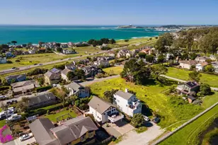 350 6th Ave, Half Moon Bay, CA 94019 - Photo 2