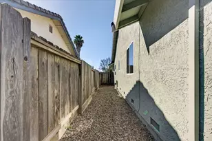 1490 Hilltop Rd, Hollister, CA 95023 - Photo 8