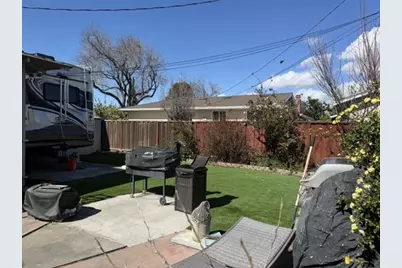 551 Chestnut Ave, Milpitas, CA 95035 - Photo 10
