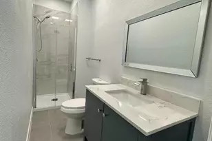 1072 Vine St, San Jose, CA 95110 - Photo 6