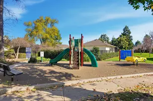 20012 Northcrest Square, Cupertino, CA 95014 - Photo 22