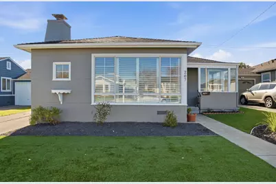 207 Rockwood Dr, South San Francisco, CA 94080 - Photo 2