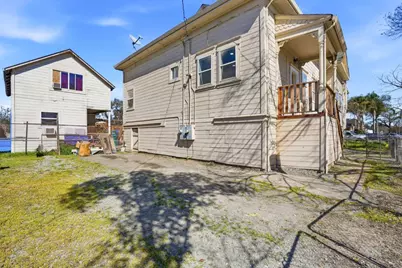 345 S Pilgrim St, Stockton, CA 95205 - Photo 20