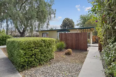674 Bryson Ave, Palo Alto, CA 94306 - Photo 2