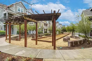 346 Circuit Wy, Mountain View, CA 94043 - Photo 48