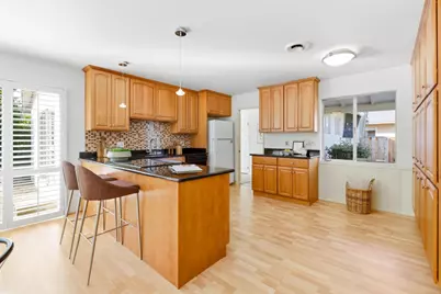 6852 Rainbow Dr, San Jose, CA 95129 - Photo 10