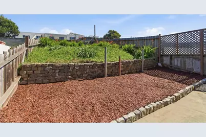 2126 43rd Ave, San Francisco, CA 94116 - Photo 28