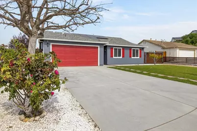 821 Feather Ct, Hollister, CA 95023 - Photo 38