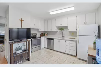 205 Del Valle Cir, El Sobrante, CA 94803 - Photo 10