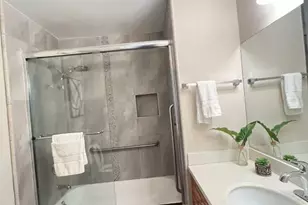 3001 Los Prados St 104, San Mateo, CA 94403 - Photo 10